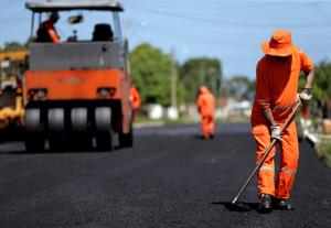 Asfaltamento dos Bairros